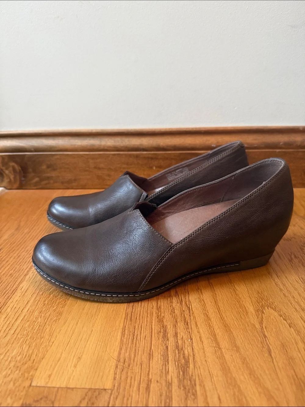Dansko Liliana Nubuck Leather Wedge Loafer Removable Contoured FB EU40 US 9.5-10